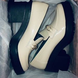 Franco Sarto Heeled Bit Loafer
Size 10/41